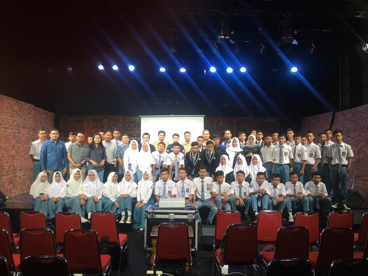 Puluhan Pelajar SMK Ikuti Pelatihan Broadcasting di Temanggung TV